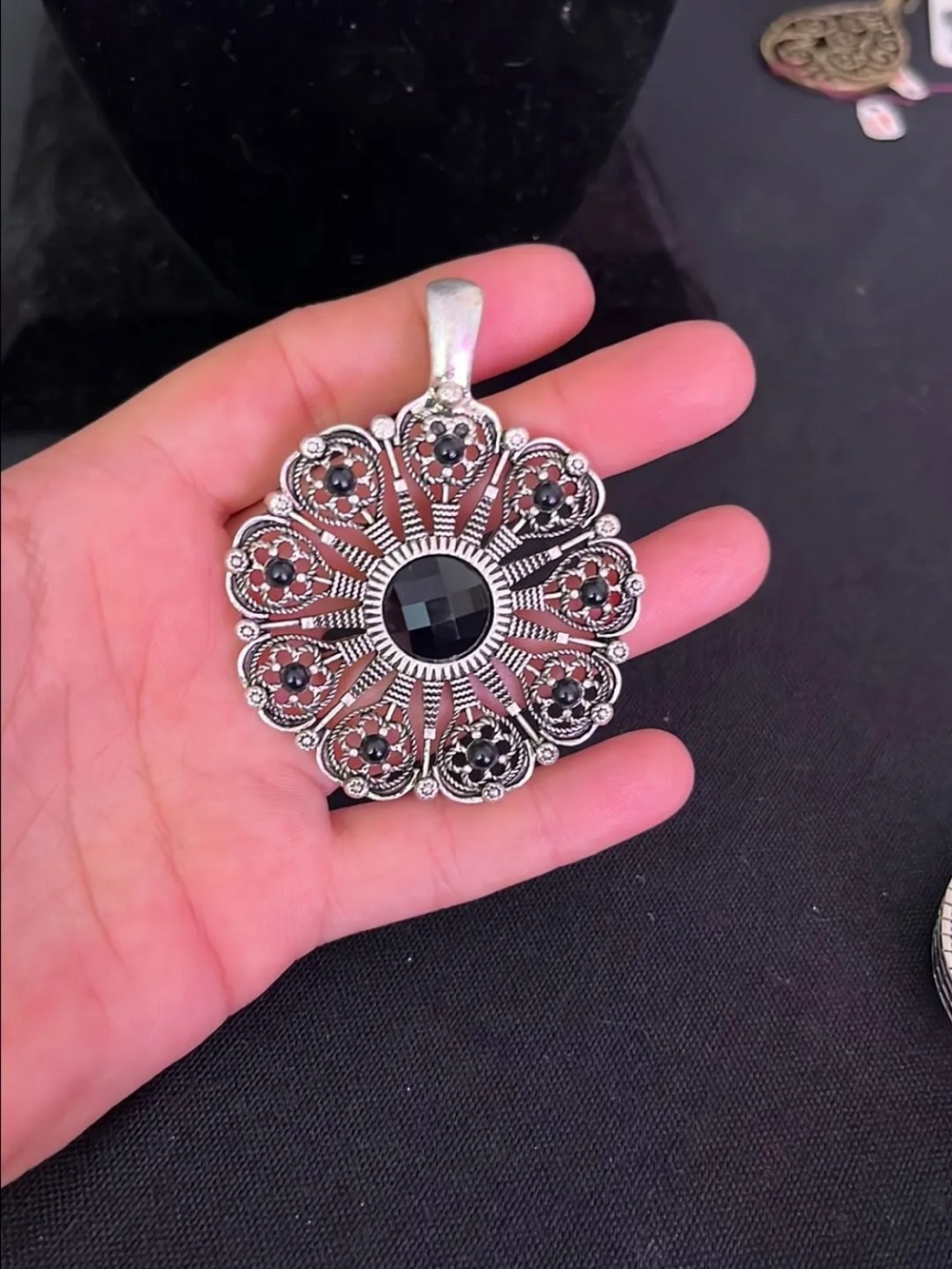 Premier designs “romance” pendant